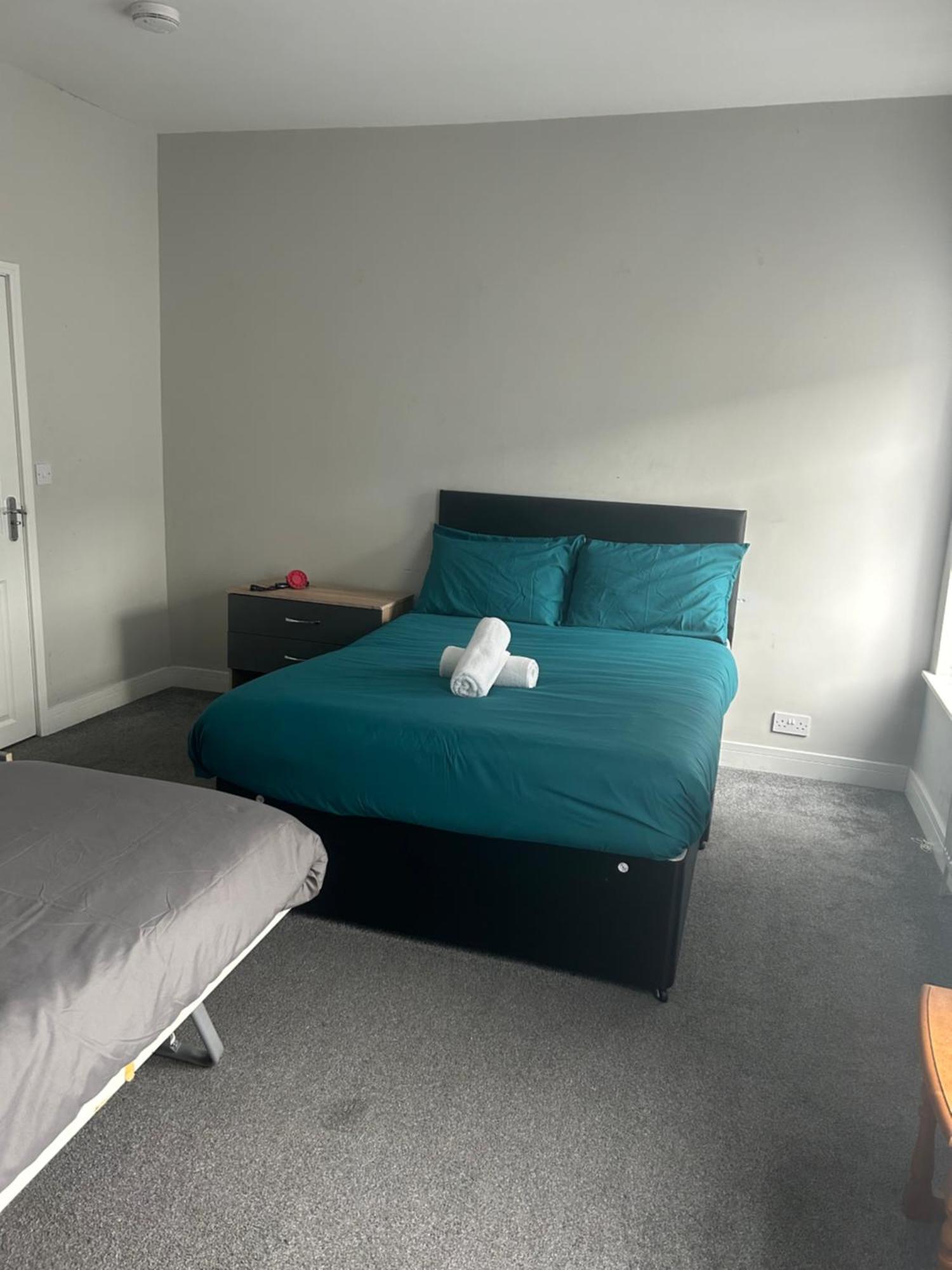 Brunswick Place 1 Bed and Breakfast Stoke-on-Trent Buitenkant foto